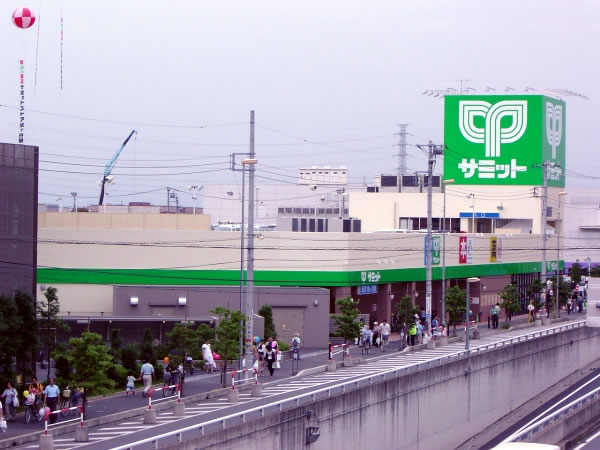 サミットストア鳩ヶ谷駅前店
